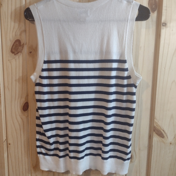NWT J. Crew sleeveless sweater vest - Picture 2 of 3